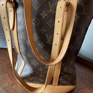 Excellent condition large Louis Vuitton bag